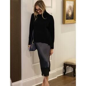 New few Moda Hannah chody Milano satin dark gray skirt size XL